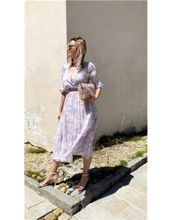 Vzorované plisované šaty