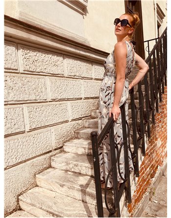 Letné šaty s hrubými ramienkami s V výstrihom